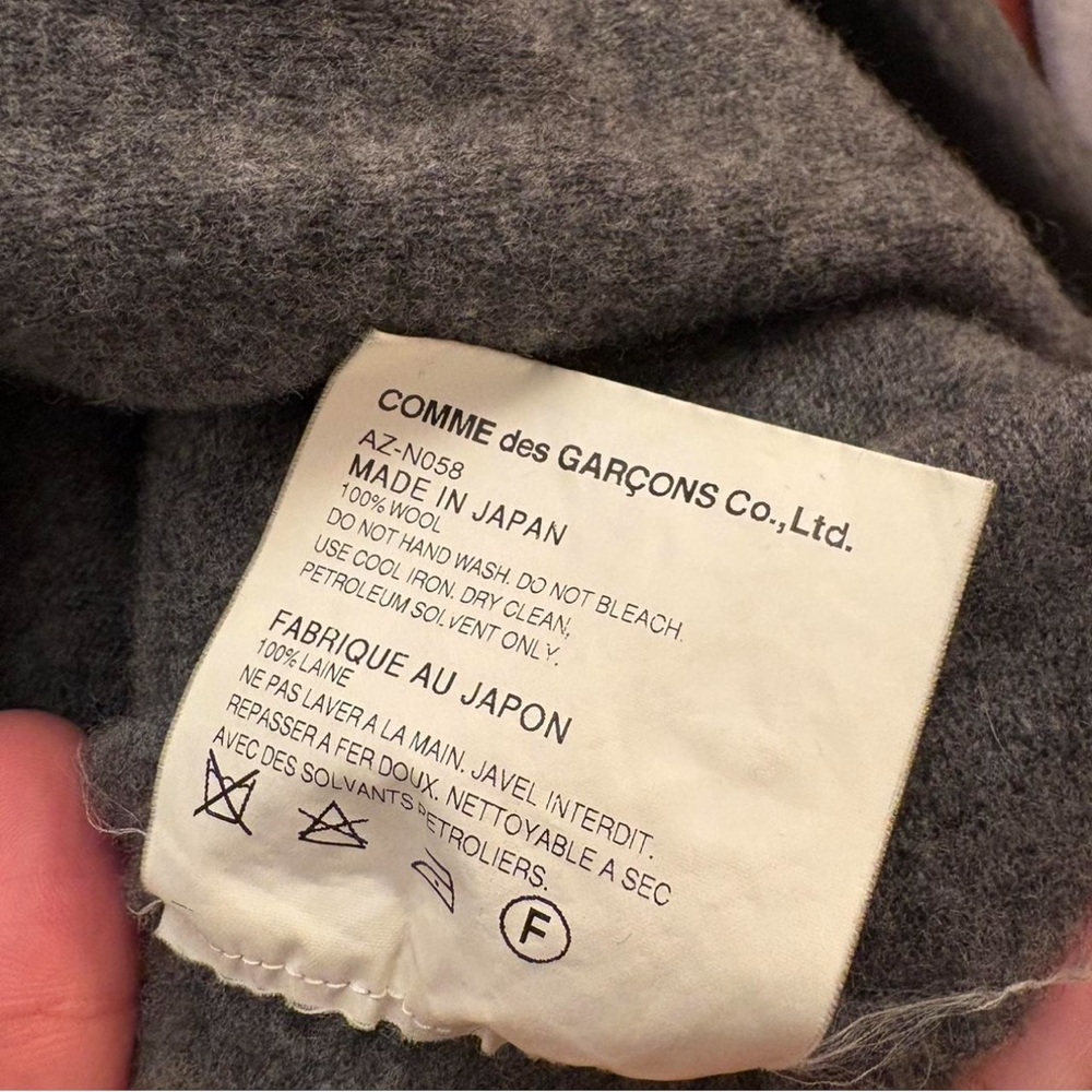 Comme des Garcons Gray Cardigan with Red Heart - Picture 6 of 6